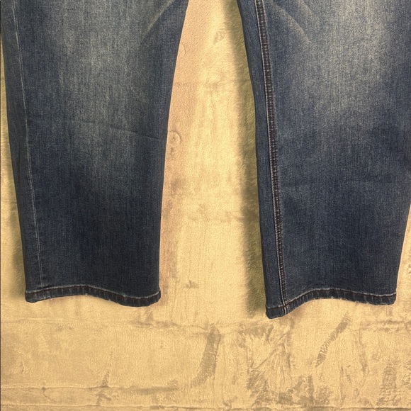 NWT New Flamingals Medium Wash Cropped Ankle Stretch Jeans Size 3XL - Picture 4 of 8